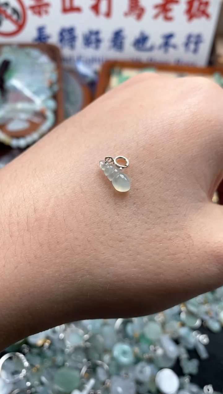 【闪购商品】翡翠颈饰未镶嵌哥哥