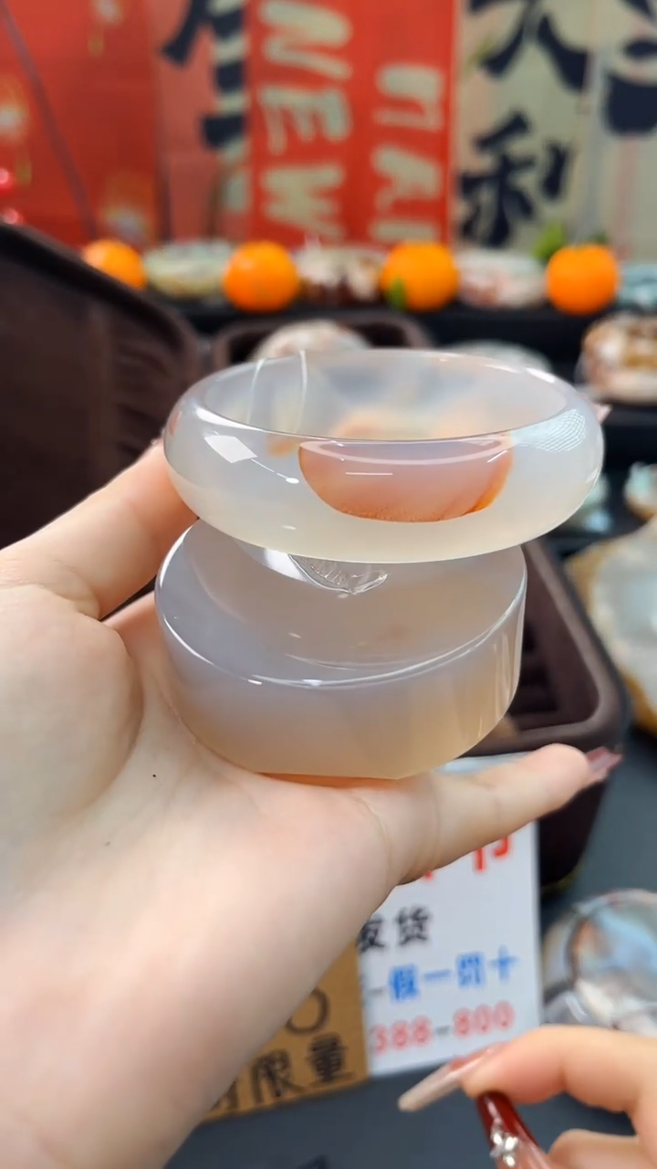 【闪购商品】石英质玉手镯未镶嵌赠送镯心（圈口）58