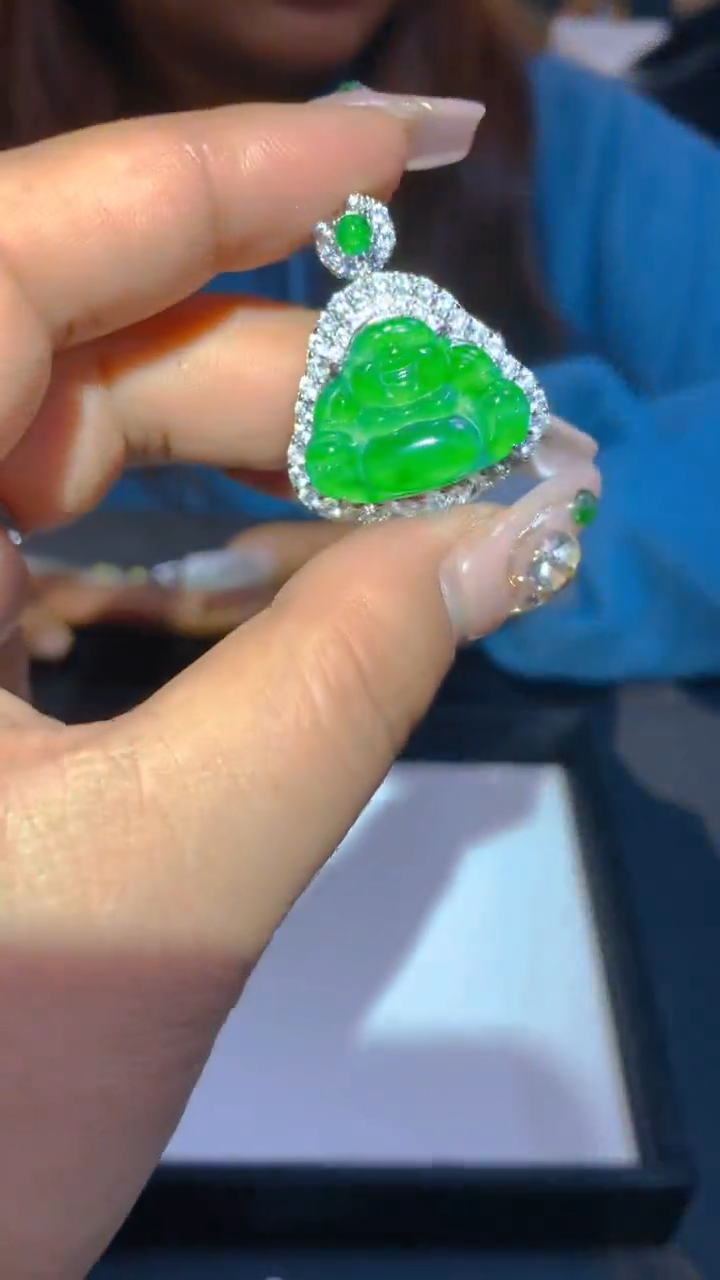 【闪购商品】翡翠吊坠(赠链)未镶嵌0581768442多样性发一