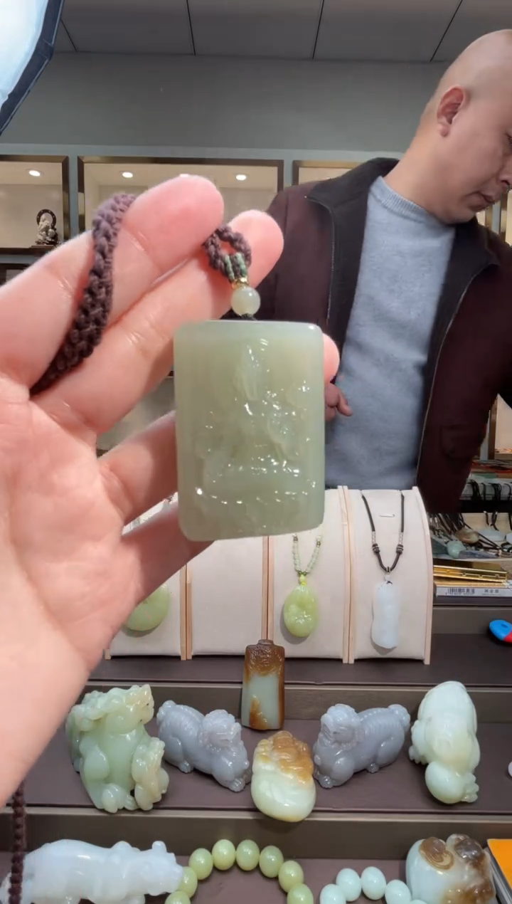 颈饰未镶嵌和田玉苏