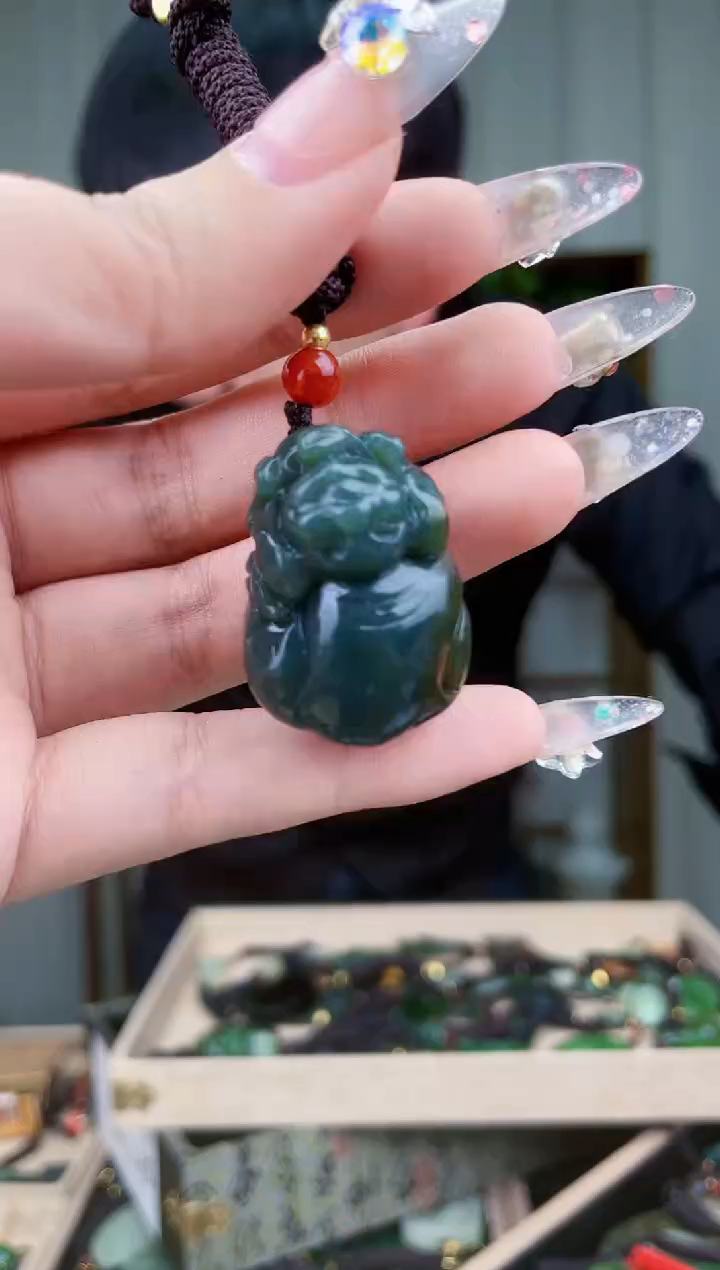 【闪购商品】和田玉挂件未镶嵌拍一发一，多样性发货！