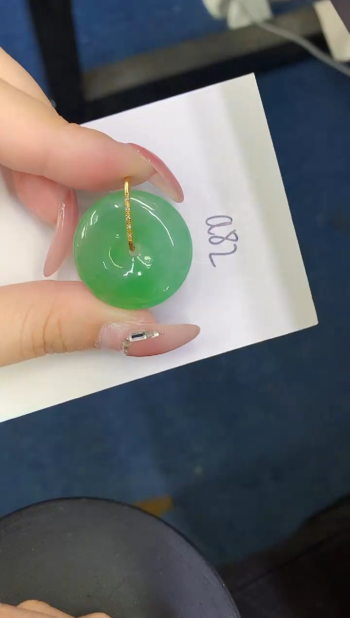 【闪购商品】翡翠颈饰18K金镶嵌000000000000