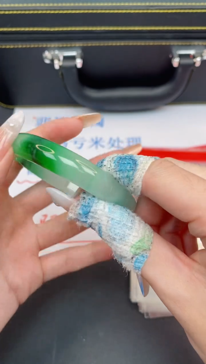 未镶嵌手镯翡翠有瑕疵NO退换-90