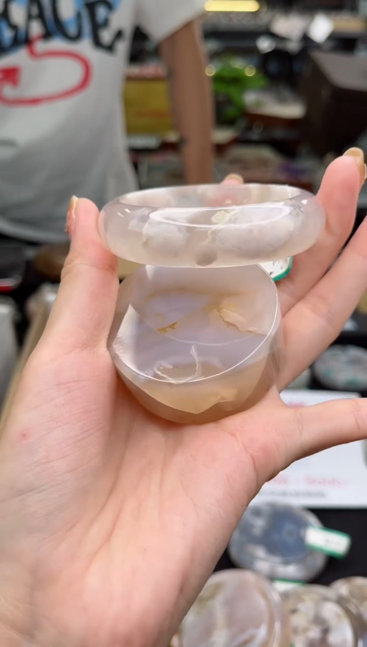 【闪购商品】石英质玉手镯未镶嵌54圈口（赠品镯心）1567103