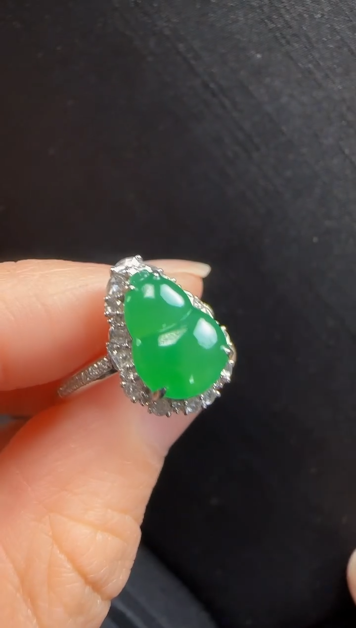 【闪购商品】翡翠戒指18K金镶嵌655葫芦