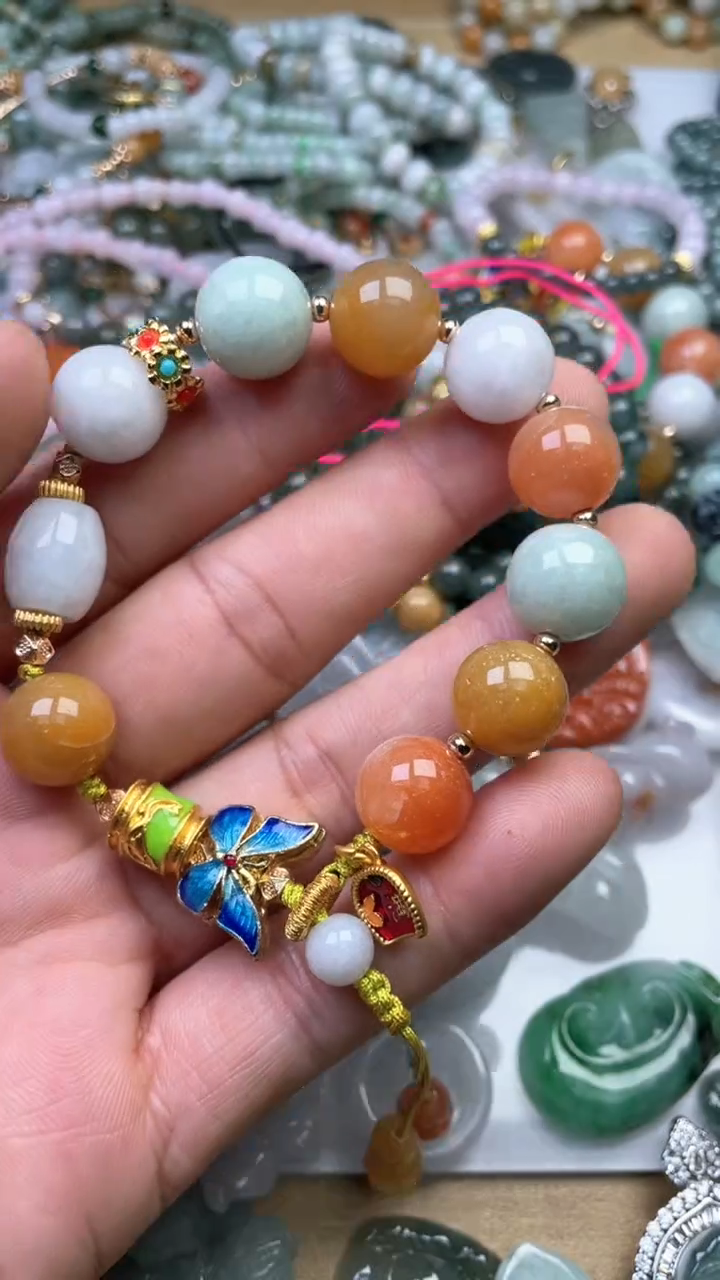 未镶嵌挂件翡翠1