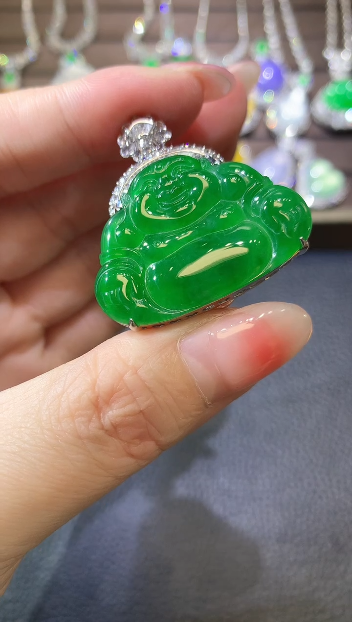 【闪购商品】翡翠吊坠(不含链)18K金镶嵌A65