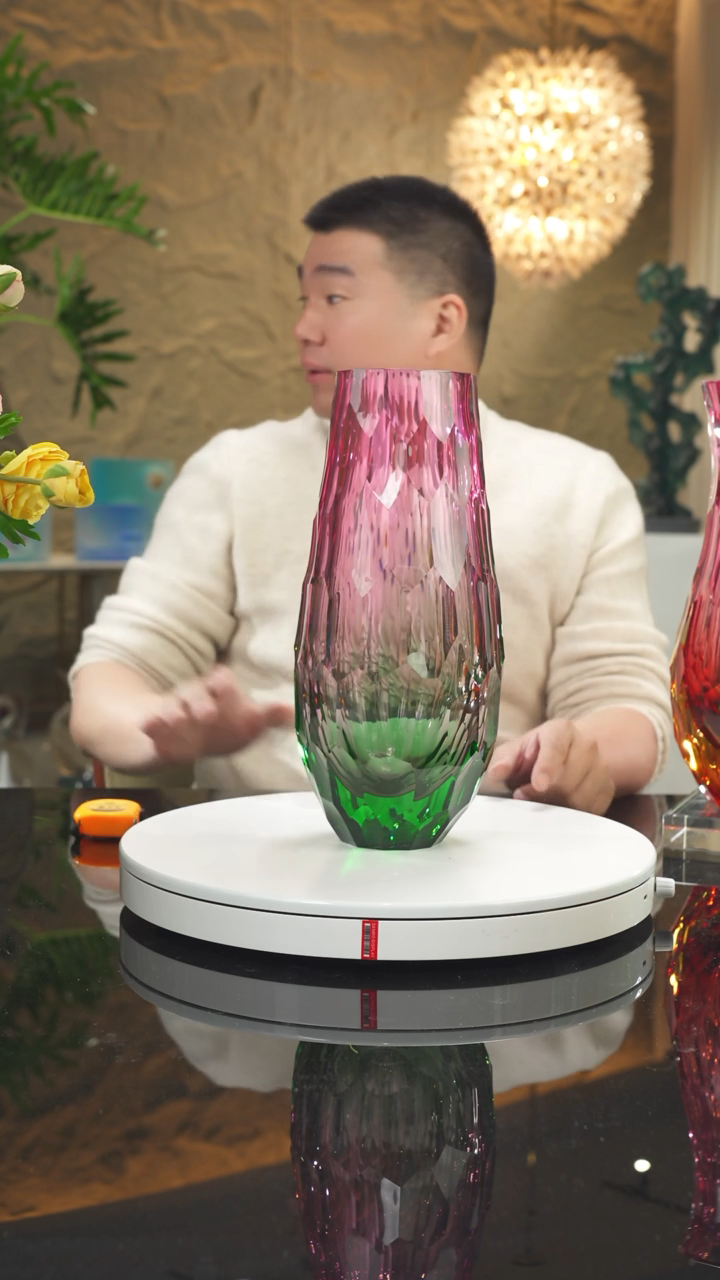 【闪购商品】摆件福利金红绿凹切面花瓶