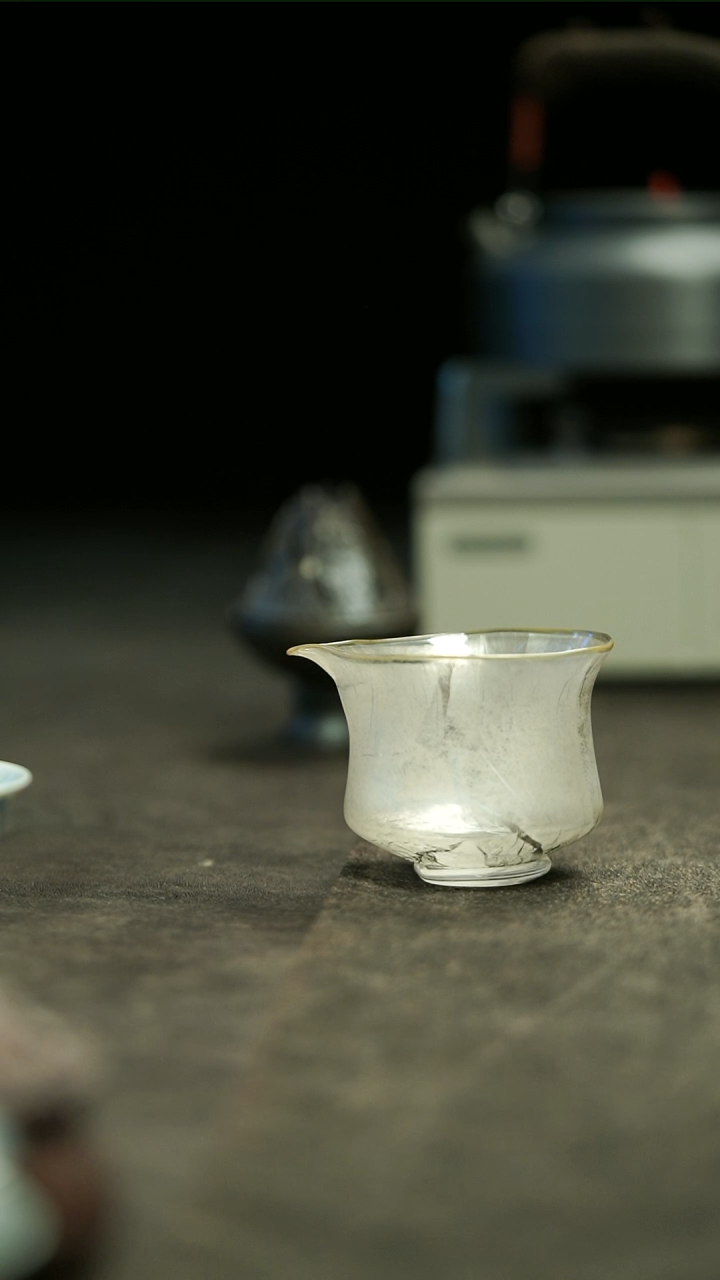 【闪购商品】王琴白纯叠影公道杯