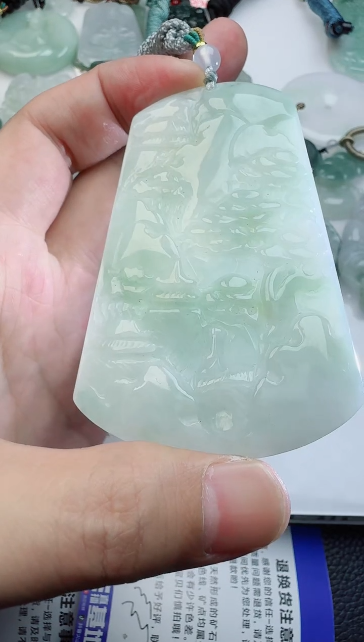 【闪购商品】翡翠吊坠(不含链)未镶嵌多样性随机发其一