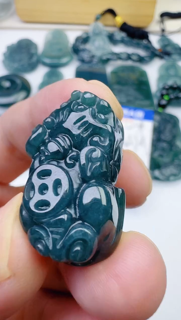 颈饰未镶嵌翡翠天然A货翡翠  多样性随机发其一