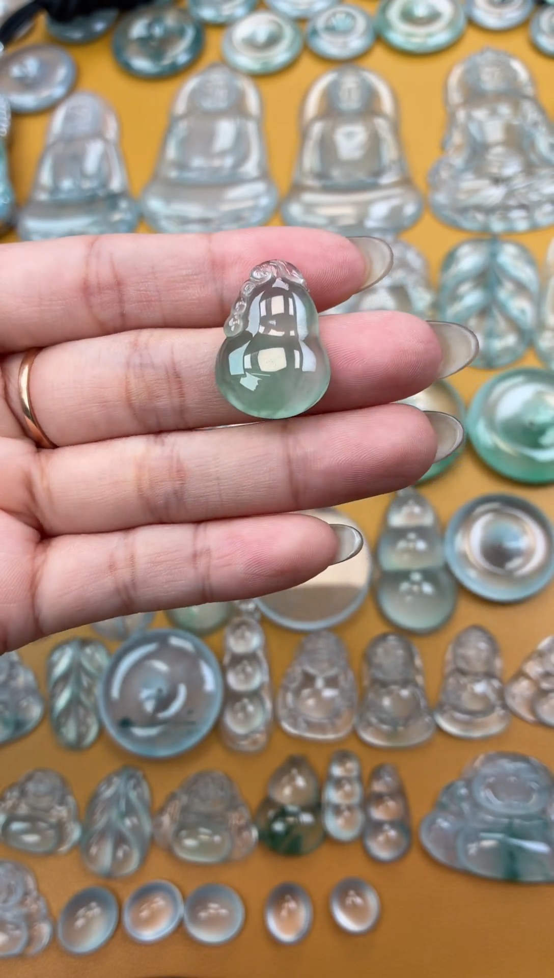 翡翠未镶嵌吊坠(不含链)福瓜 24 17.3 5.0