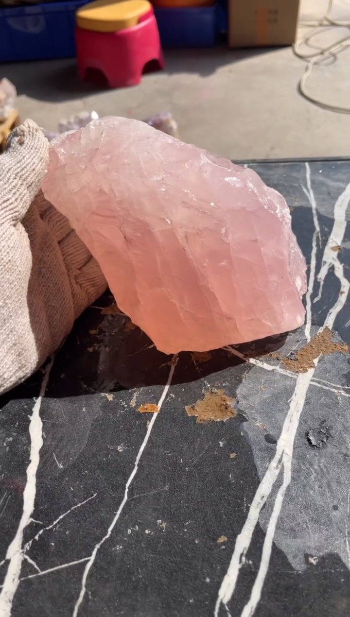 【闪购商品】芙蓉石原石未镶嵌天然粉水晶原石摆件