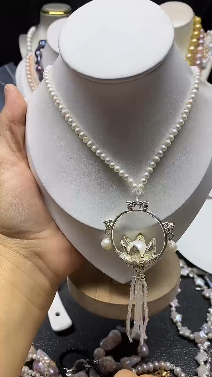颈饰未镶嵌淡水珍珠多人