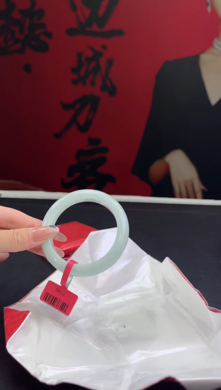 【闪购商品】翡翠未镶嵌手镯9翡翠手镯