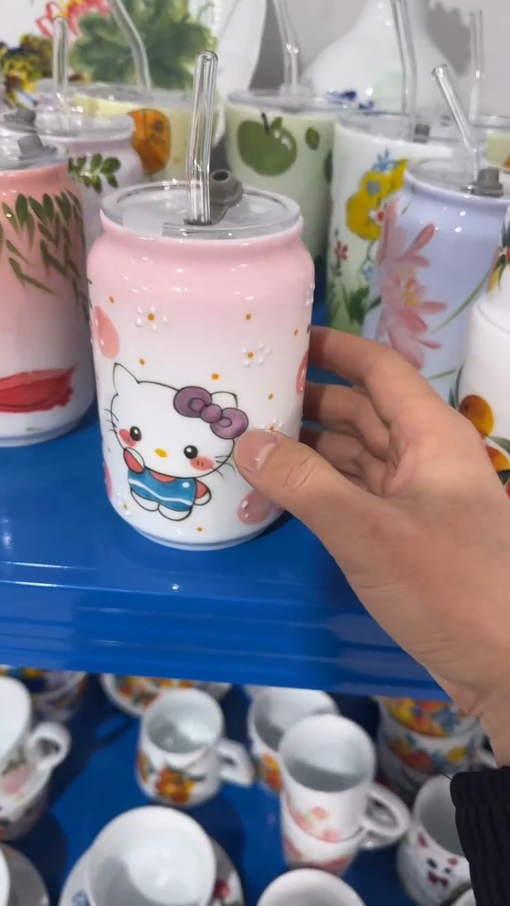 摆件陶瓷S****?景德镇高温瓷（玉泥易拉罐杯）福利价微瑕