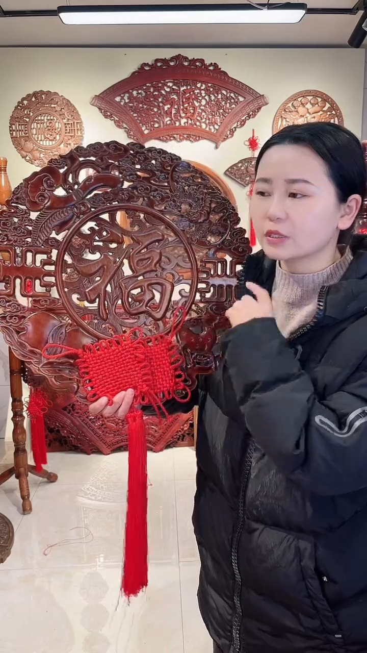 【闪购商品】木送中国结 香樟木福禄寿喜木雕画直径48