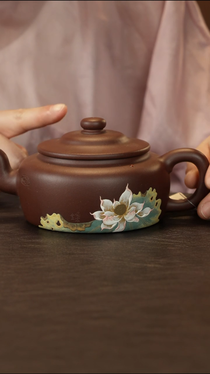 茶壶紫砂直播福利吴春艳旭帽泥绘荷花