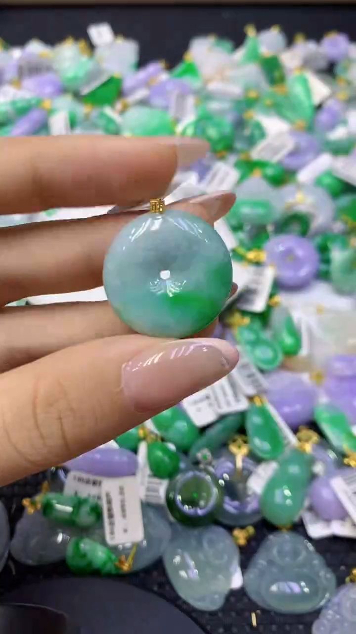 颈饰18K金镶嵌翡翠天然缅甸翡翠A货