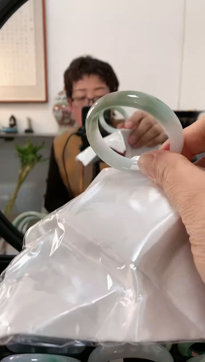 【闪购商品】翡翠手镯未镶嵌手镯52