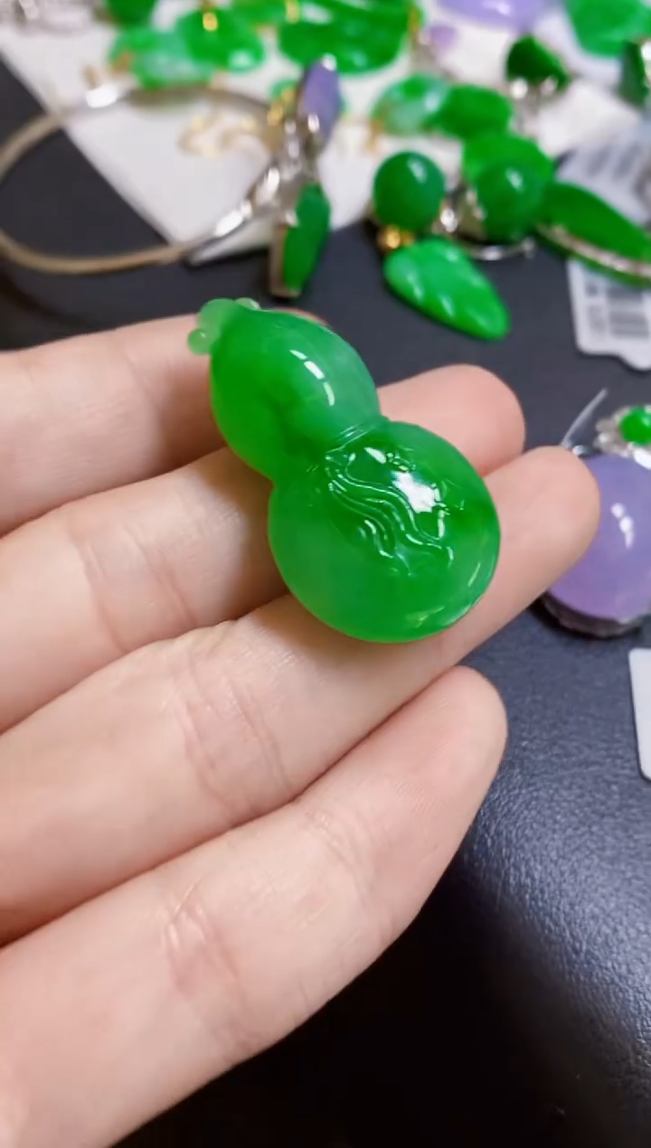 颈饰未镶嵌翡翠葫芦