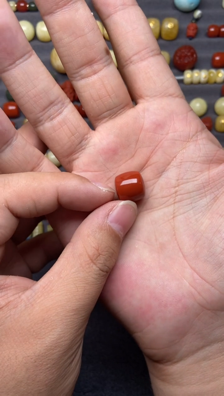 【闪购商品】南红玛瑙珠宝奇石未镶嵌14mm+