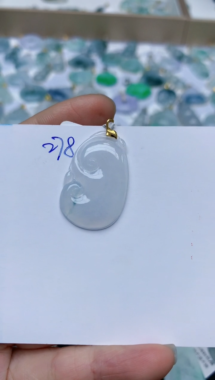 【闪购商品】翡翠颈饰18K金镶嵌天然翡翠A货    