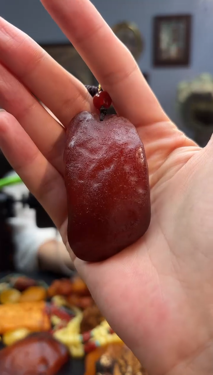 琥珀颈饰未镶嵌吊坠