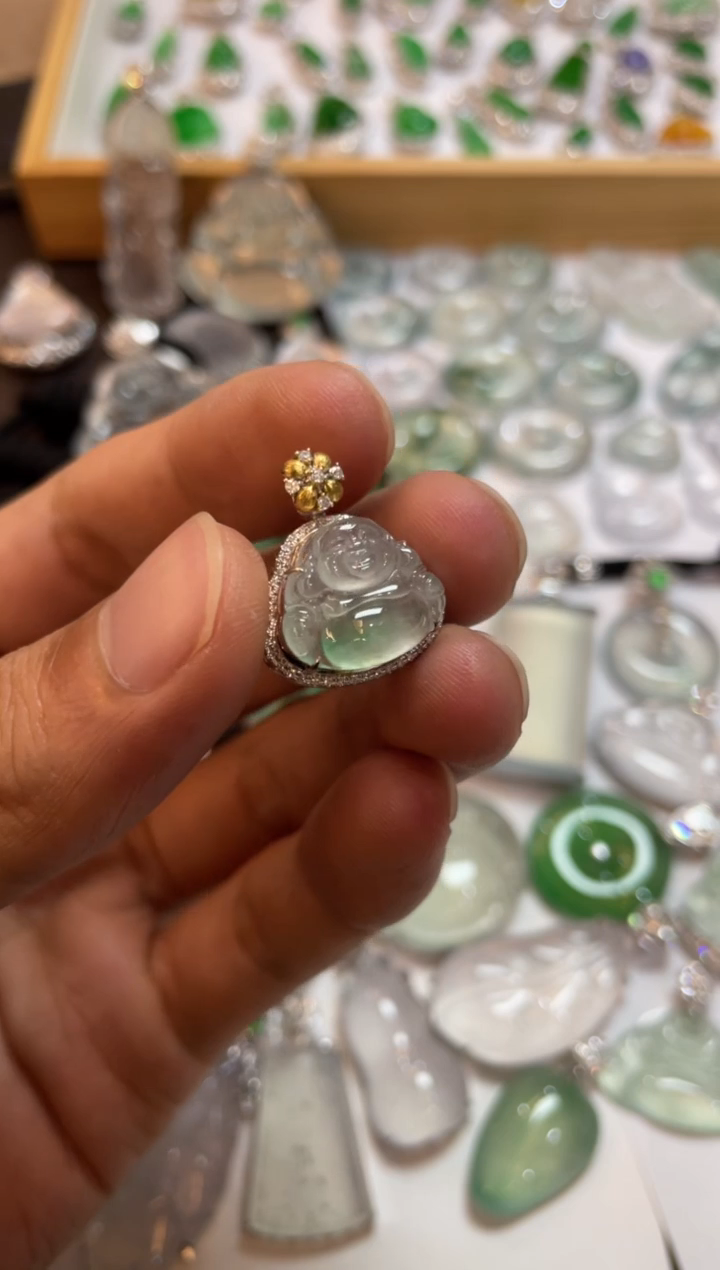 【闪购商品】翡翠吊坠(不含链)18K金镶嵌佛公