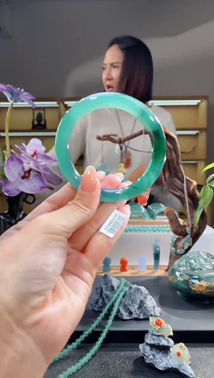 未镶嵌手镯翡翠56圈