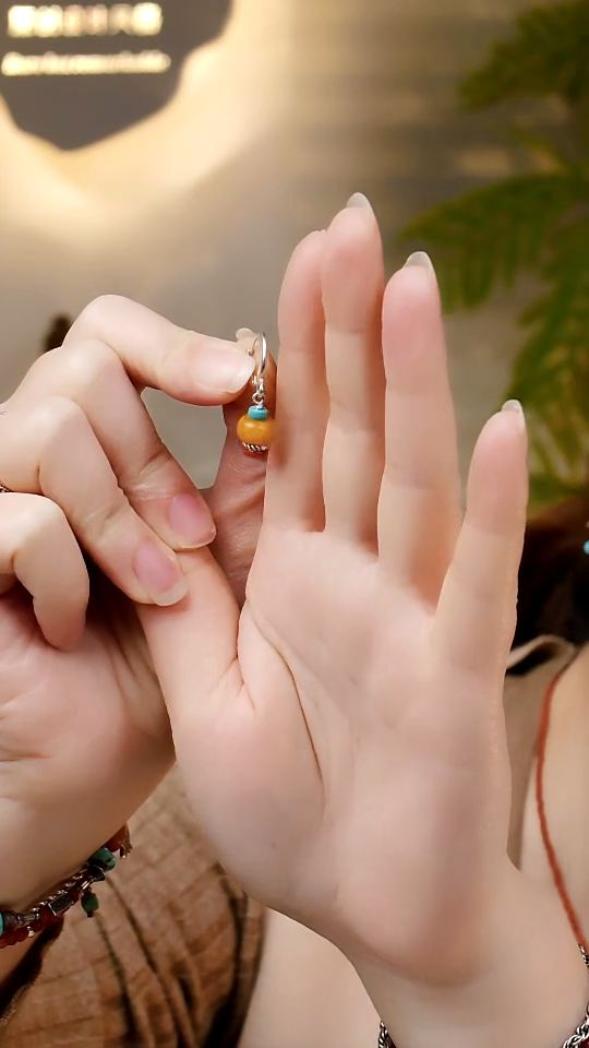 琥珀未镶嵌耳饰55 蜜蜡小塔1只