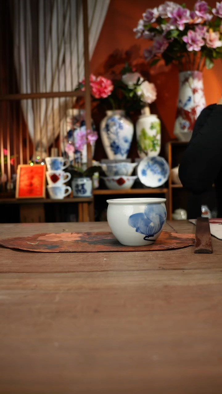 当代高温釉下彩手绘陶瓷餐具