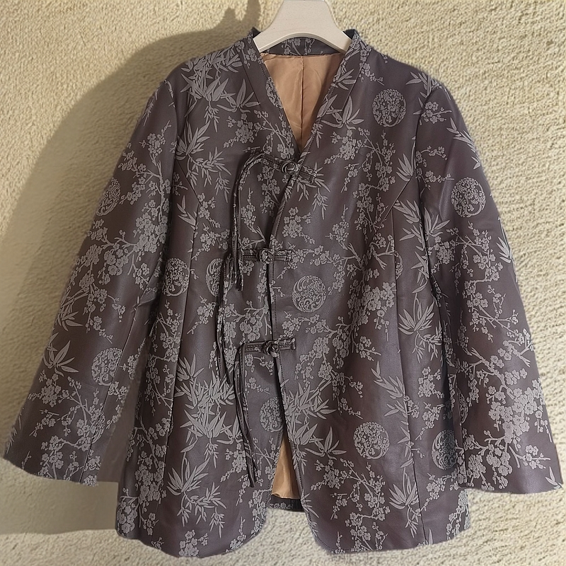 30新款轻奢盘扣外套提花重工