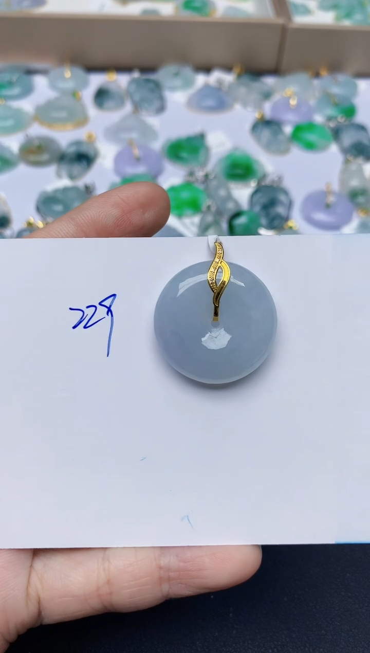 【闪购商品】翡翠颈饰18K金镶嵌天然翡翠A货   