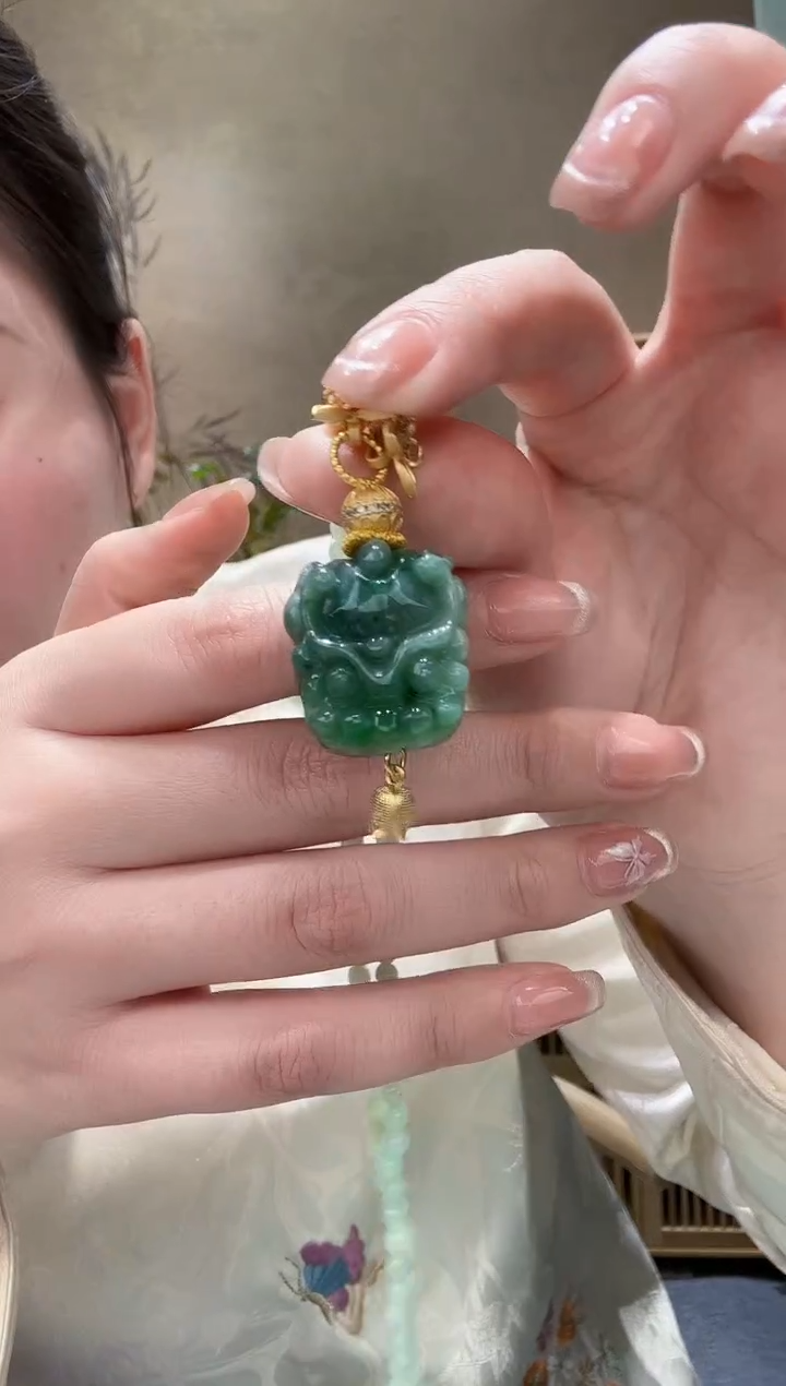 【闪购商品】翡翠颈饰未镶嵌吊坠
