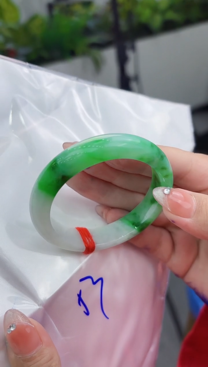 【闪购商品】翡翠手镯未镶嵌翡翠手镯