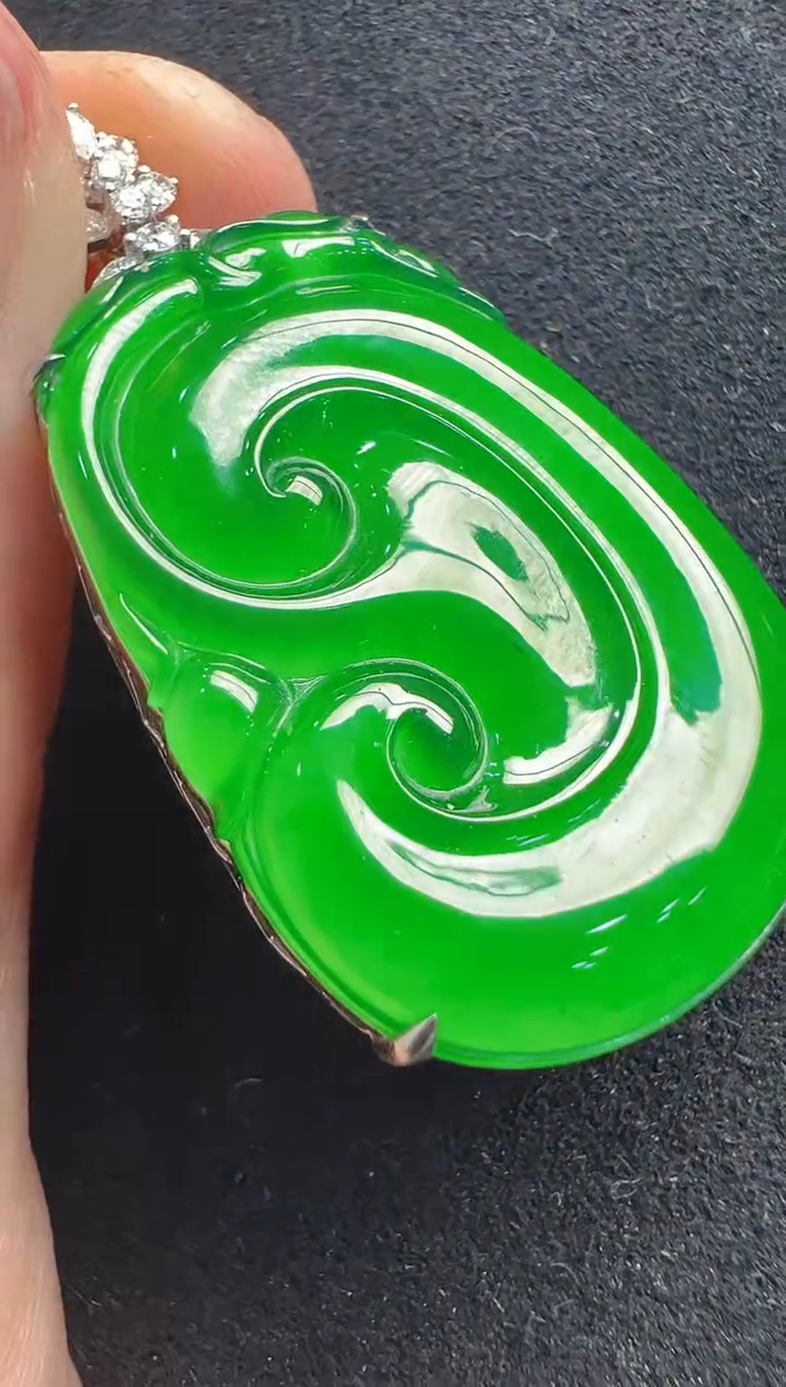 【闪购商品】翡翠吊坠(不含链)18K金镶嵌多样性发货拍一发一