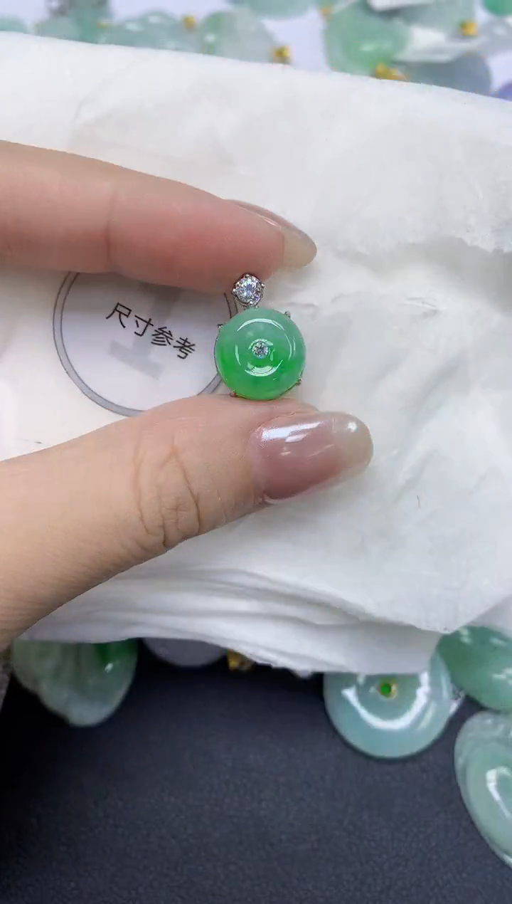 翡翠未镶嵌颈饰天然缅甸翡翠A货百元以上9元证书费自理