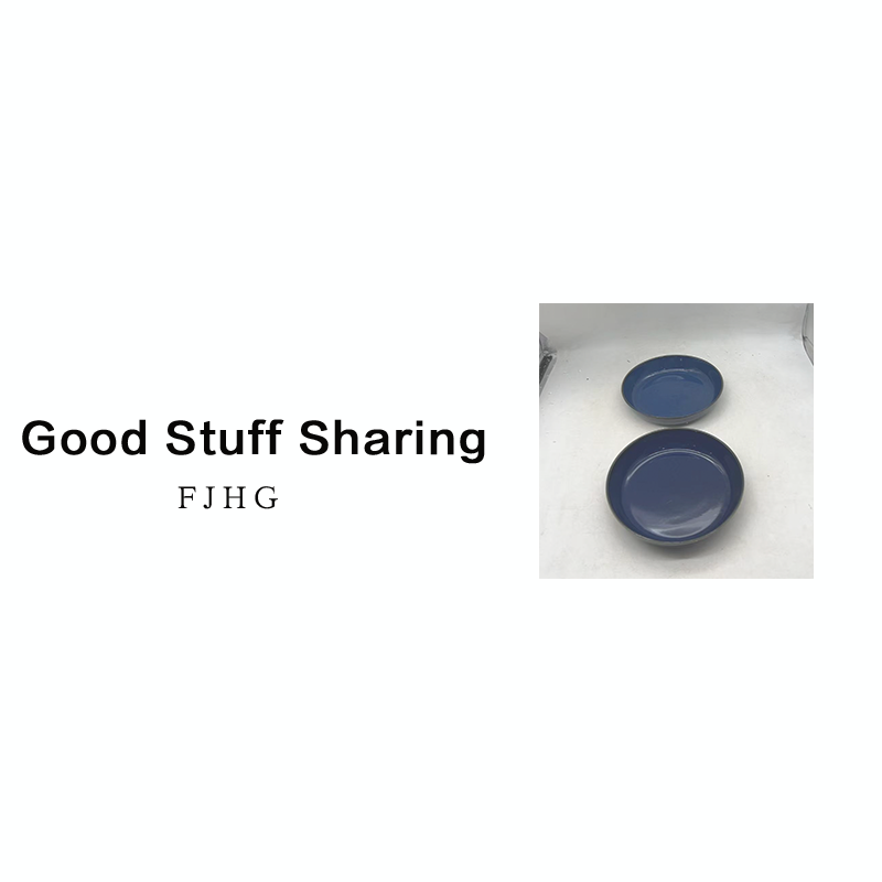 8764 两个圆盘（芥蓝色，口径20.5，高3.5）A70