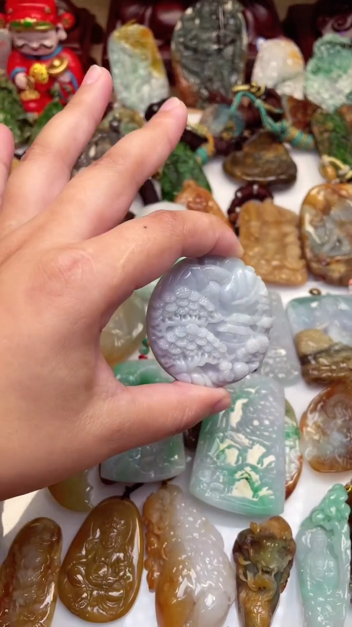 颈饰未镶嵌翡翠山水