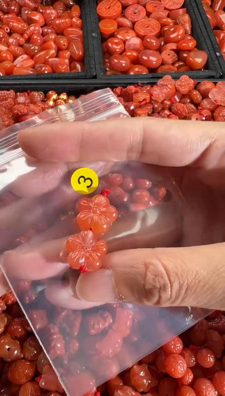 【闪购商品】南红玛瑙颈饰未镶嵌1