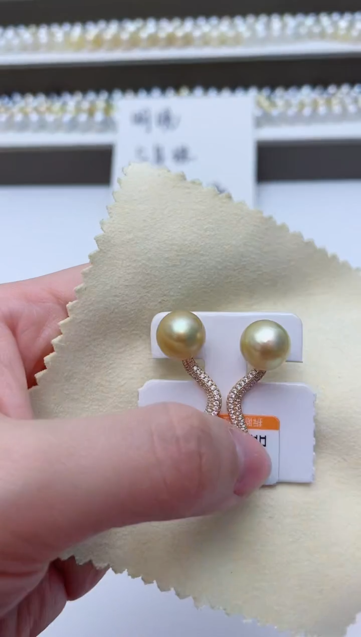 【闪购商品】海水珍珠耳饰银S925镶嵌A6