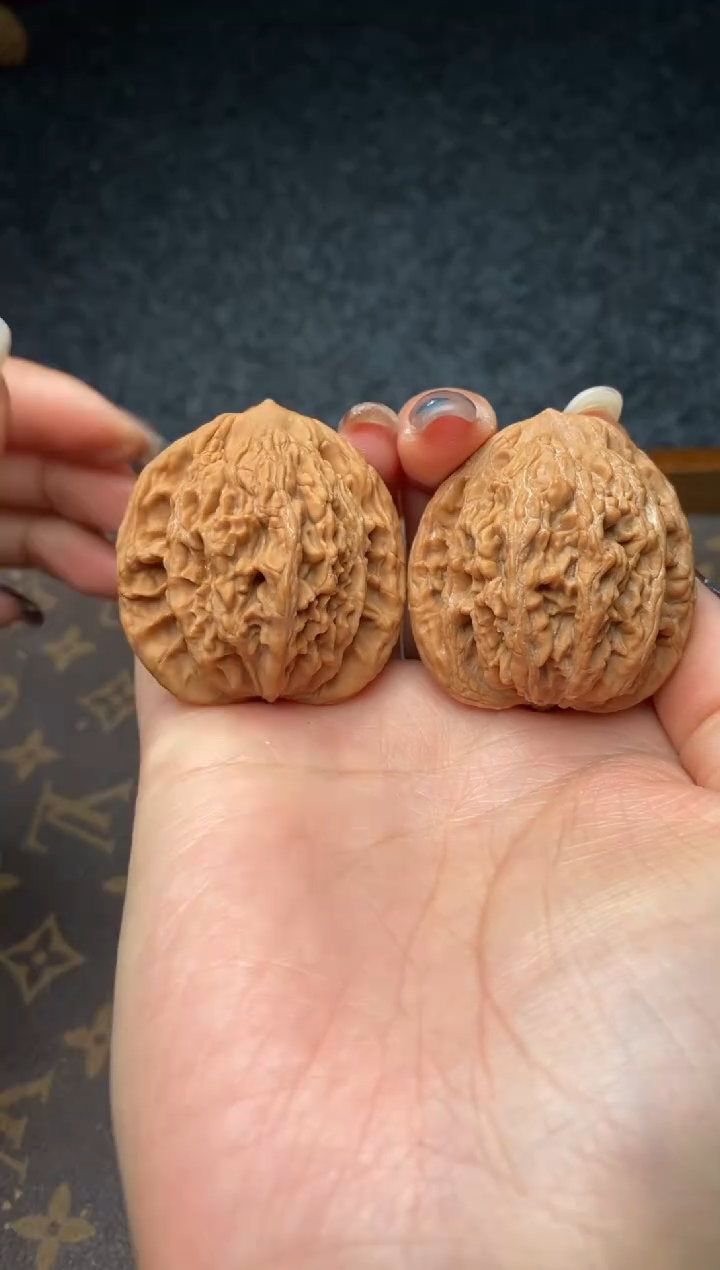 把件文玩核桃B122号40尺虎头