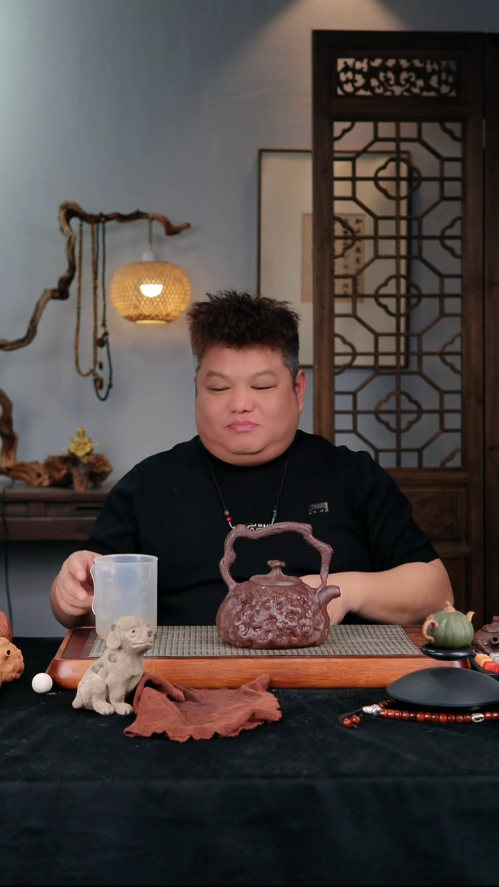 茶壶紫砂原矿紫泥大供春1050cc