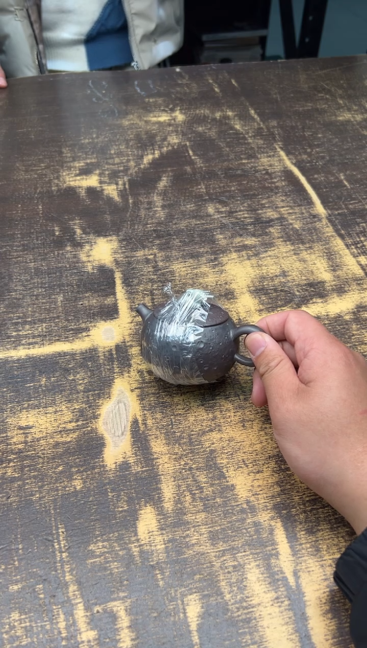 【闪购商品】/吴俊杰月球表面壶