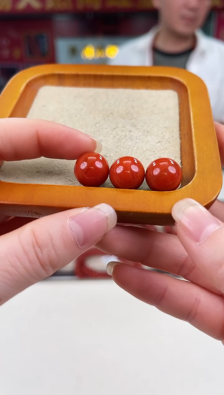 未镶嵌瓦西单珠13+南红玛瑙（多样式发其一）