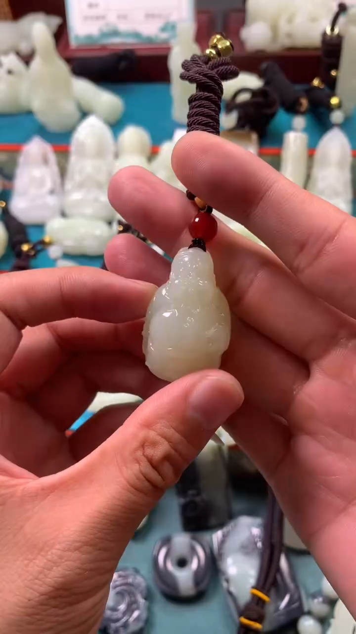 颈饰未镶嵌和田玉L***布 