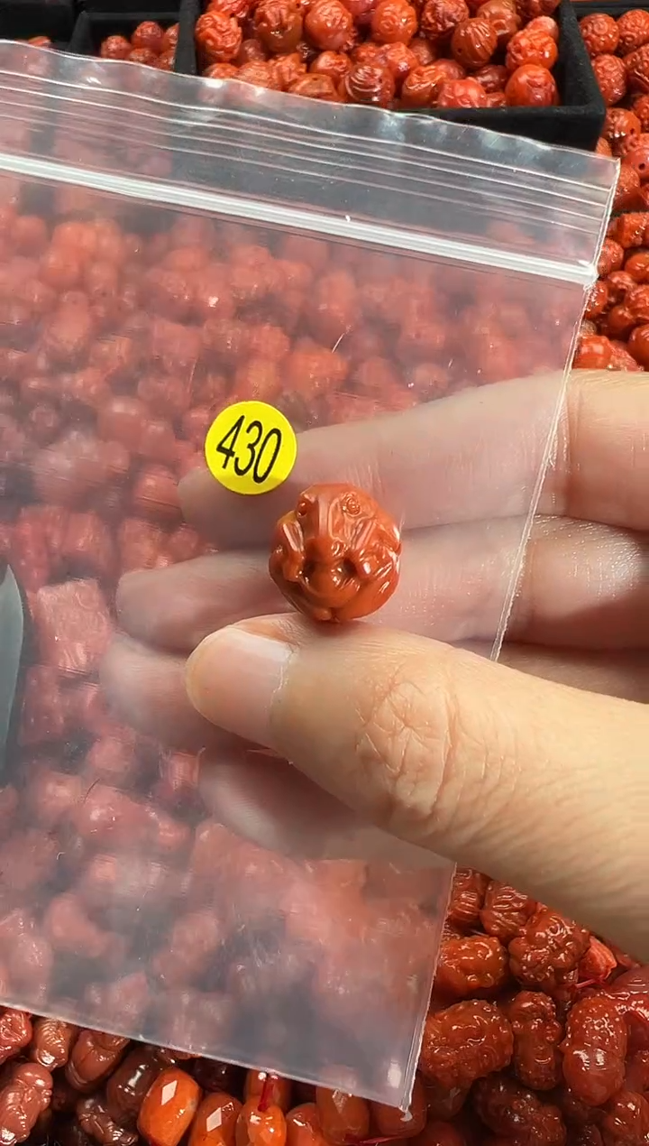 颈饰未镶嵌南红玛瑙1