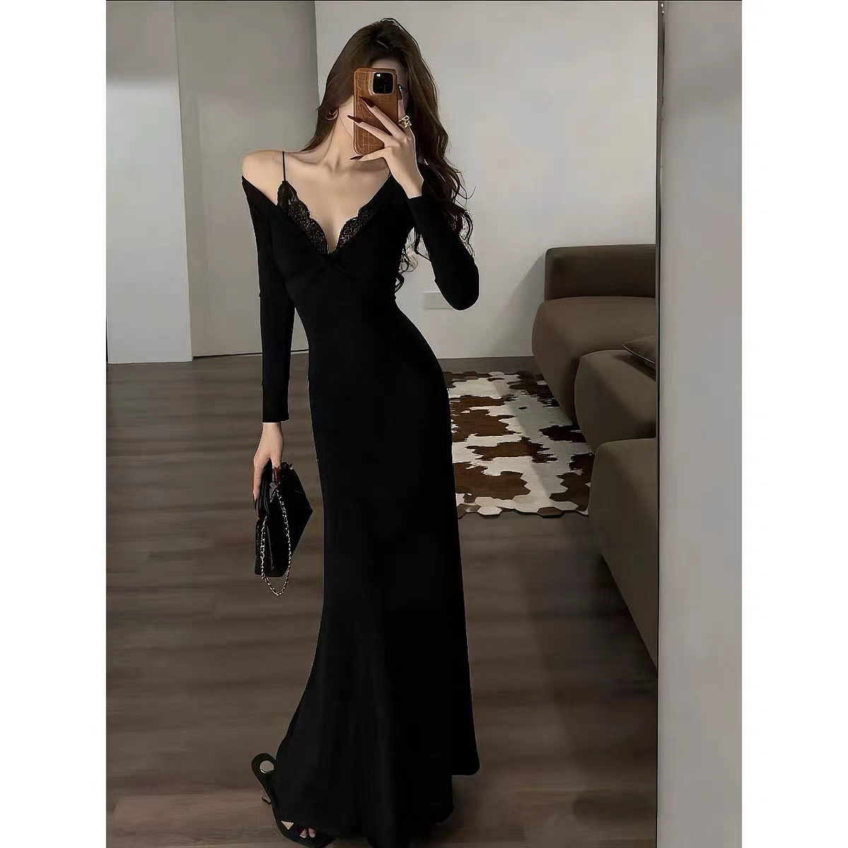 纯欲温柔风设计感赫本风收腰打底连衣裙气质性感黑色开叉法式