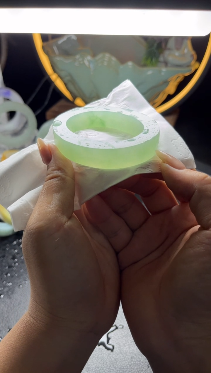 未镶嵌贵妃定制翡翠贵妃